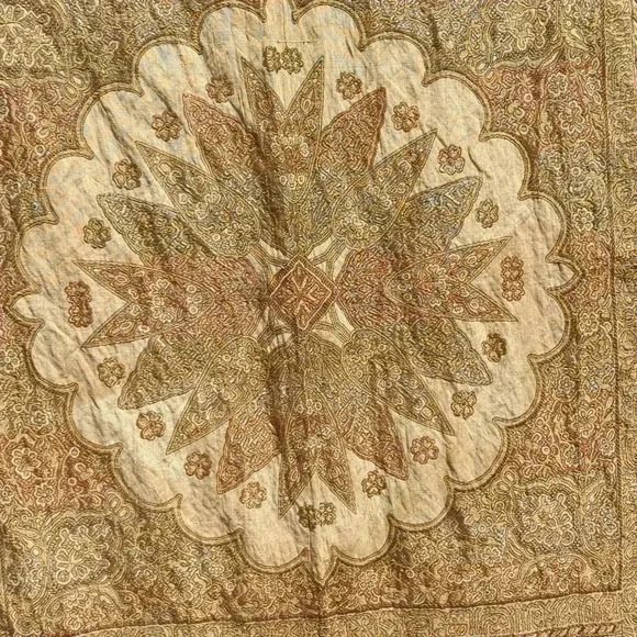 Vintage  Wall hanging / piano shawl - Picture 5 of 9